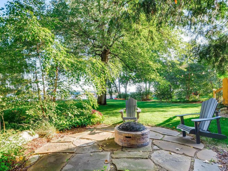 3734 Hickory Rd, Excelsior, MN 55331