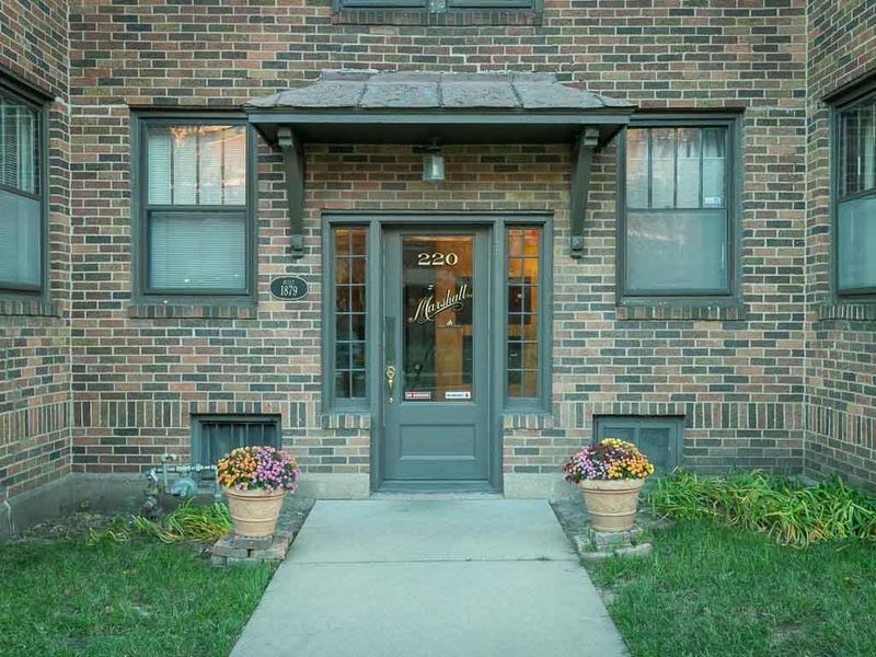 220 Marshall Ave #7, Saint Paul, MN 55102