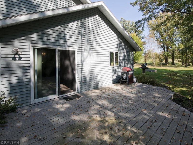 10495 155th Ave NE, Oak Park, MN 56357