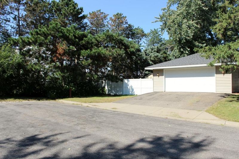 8718 Granada Ave S, Cottage Grove, MN 55016