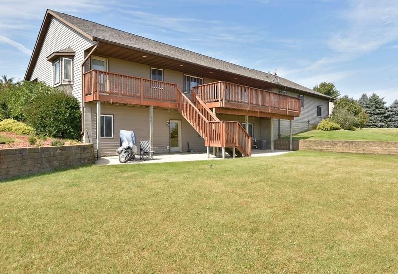 8300 Baldwin Ave, Northfield, MN 55057