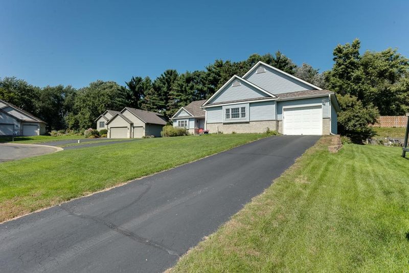 2507 Bittersweet Ln, North Saint Paul, MN 55109
