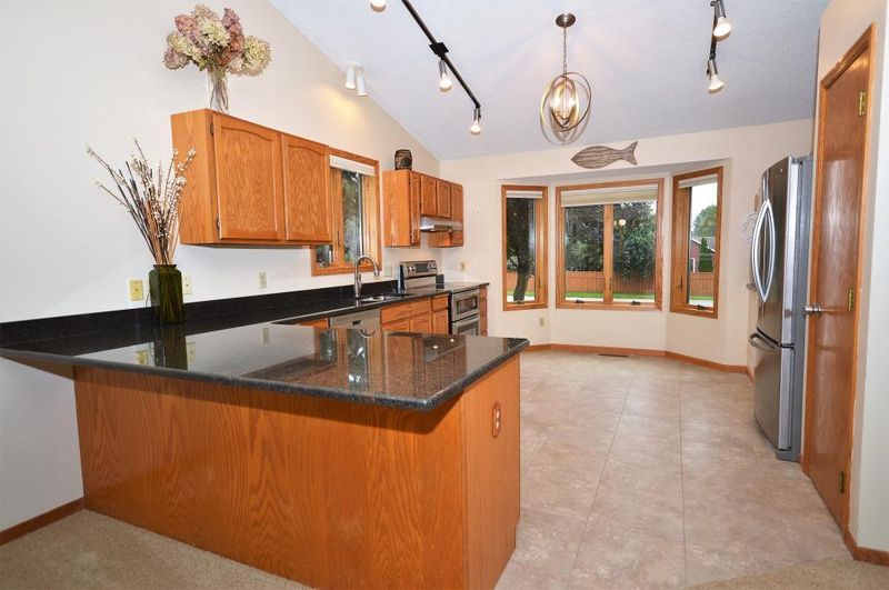 4373 Lexington Pointe Pw, Eagan, MN 55123