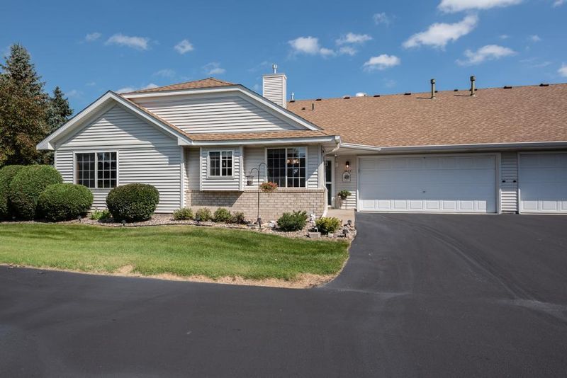 1874 N Ruby Ct, Eagan, MN 55122