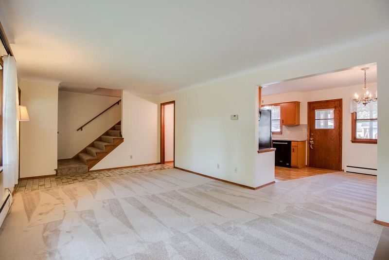 2011 Maryland Ave E, Saint Paul, MN 55119