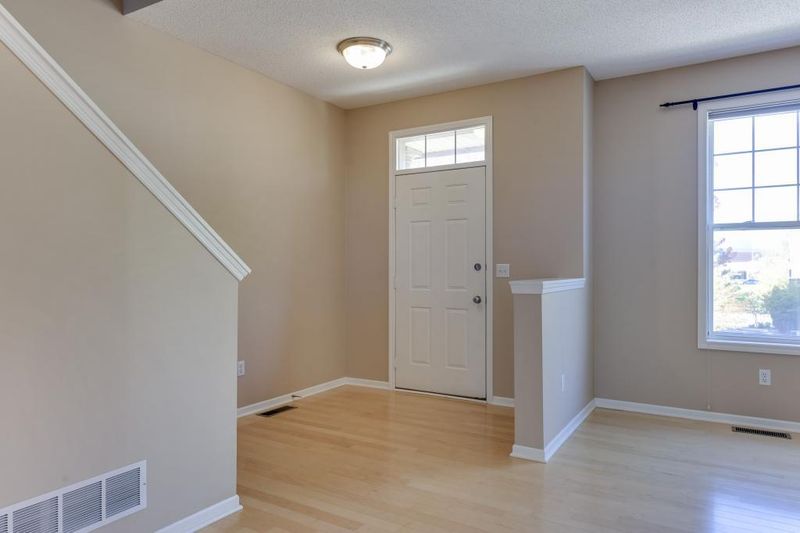 8281 Labont Way, Eden Prairie, MN 55344