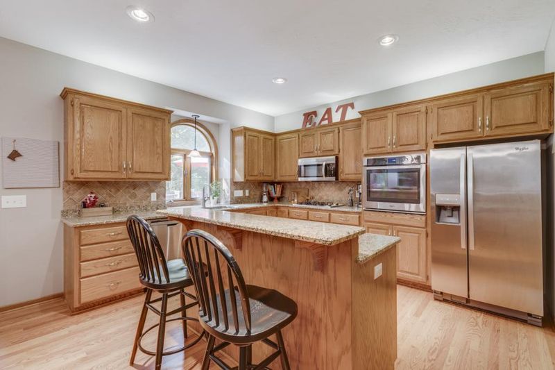 7491 165th St E, Prior Lake, MN 55372