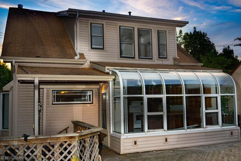 1174 Forest St, Saint Paul, MN 55106