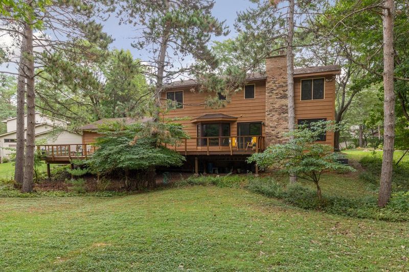 7395 Pinehurst Ct, Pine Springs, MN 55115