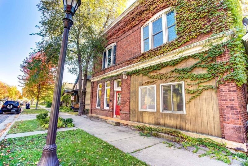 734 Stewart Ave, Saint Paul, MN 55102