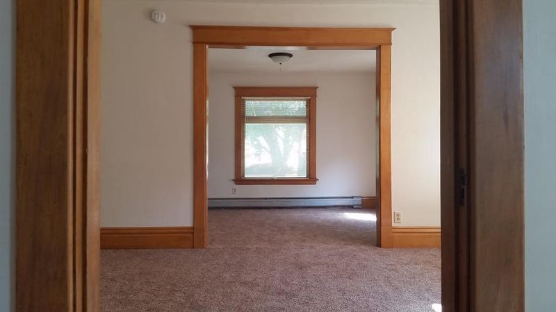 1090 Ross Ave, Saint Paul, MN 55106