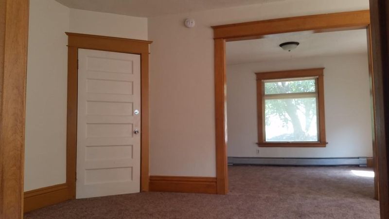 1090 Ross Ave, Saint Paul, MN 55106