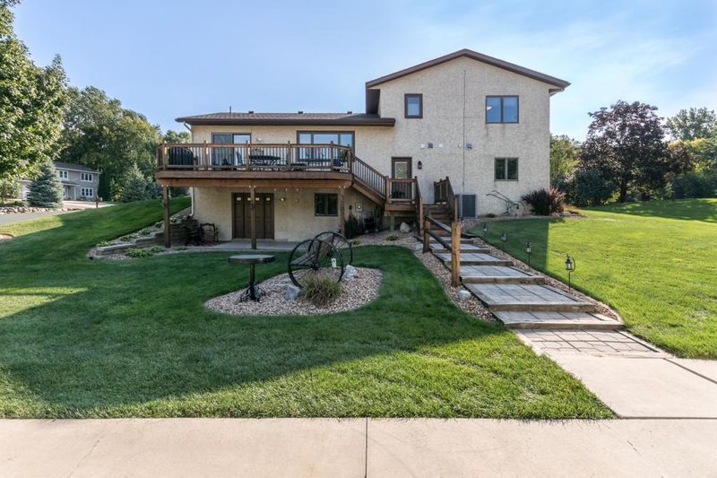 1266 Blue Heron Trl, Shakopee, MN 55379