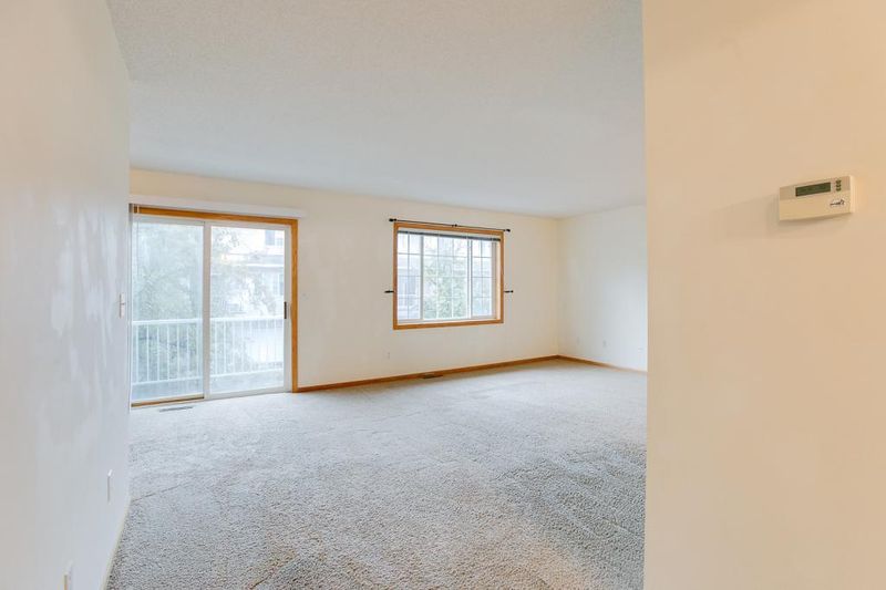 2509 Cobble Hill Ct #J, Woodbury, MN 55125
