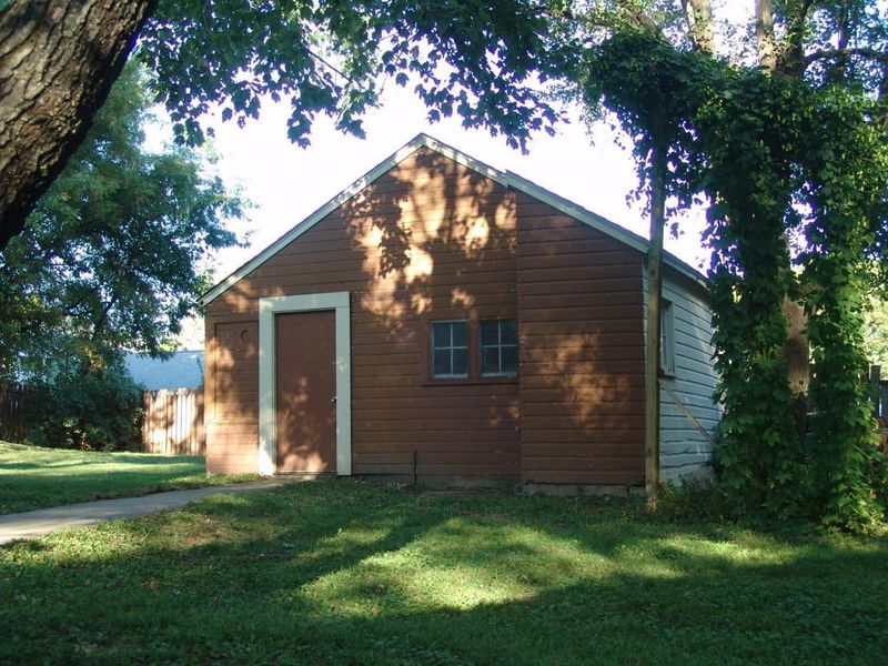 15807 E Ham Lake Dr NE, Anoka, MN 55304