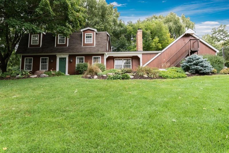 450 Reflection Rd, Apple Valley, MN 55124