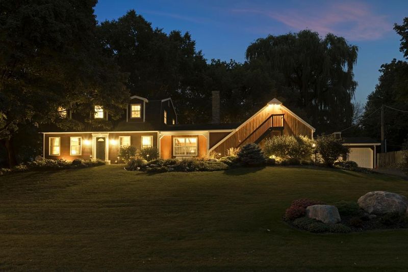 450 Reflection Rd, Apple Valley, MN 55124