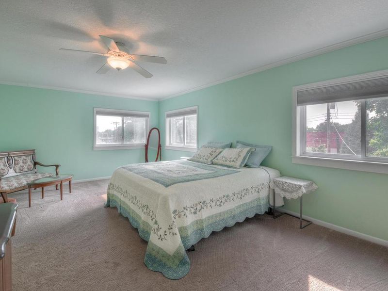 5330 4th St NE, Fridley, MN 55421