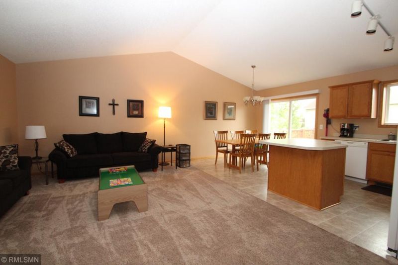 30819 Reflection Ave, Shafer, MN 55074