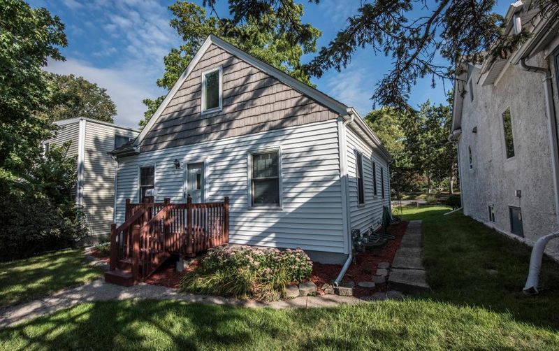 6620 Minnetonka Blvd, Saint Louis Park, MN 55426