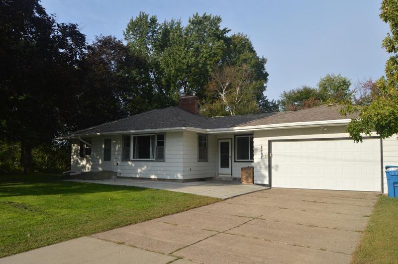 979 Bartelmy Ln N, Maplewood, MN 55119