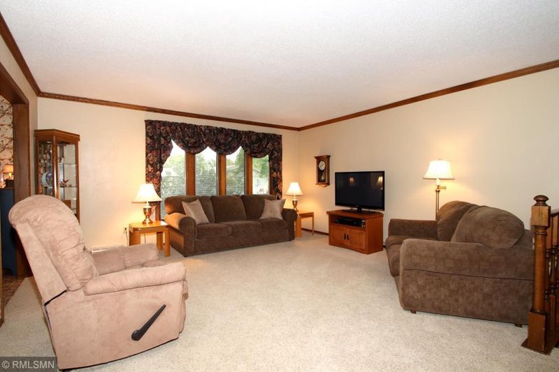 2913 Monroe Pl, Saint Cloud, MN 56303