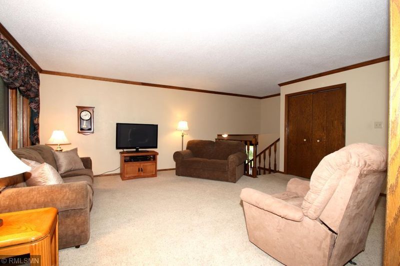 2913 Monroe Pl, Saint Cloud, MN 56303