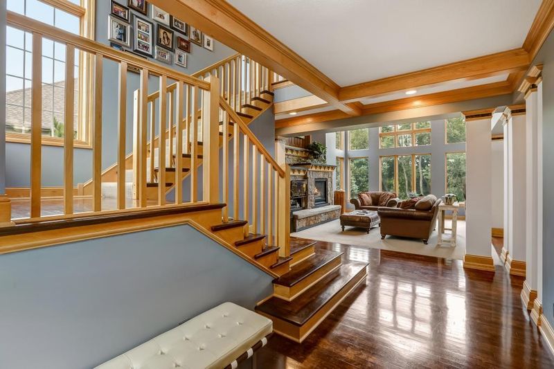 3003 Canyon Rd, Chaska, MN 55318