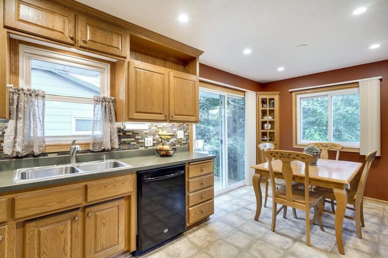 8444 Groveland Rd, Mounds View, MN 55112