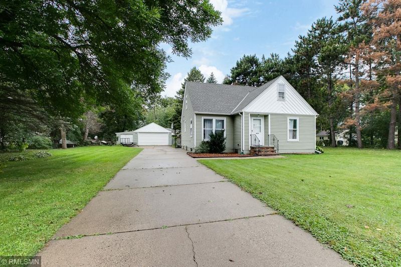 1879 Birmingham St, Maplewood, MN 55109
