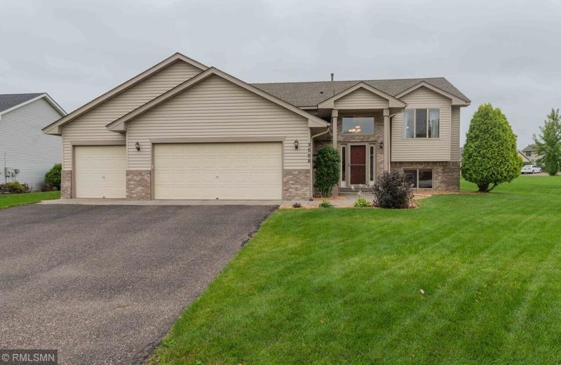 3558 Kahler Dr NE, Saint Michael, MN 55376