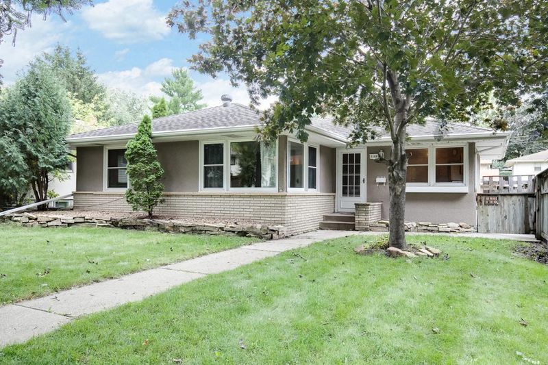 2168 6th St E, Saint Paul, MN 55119