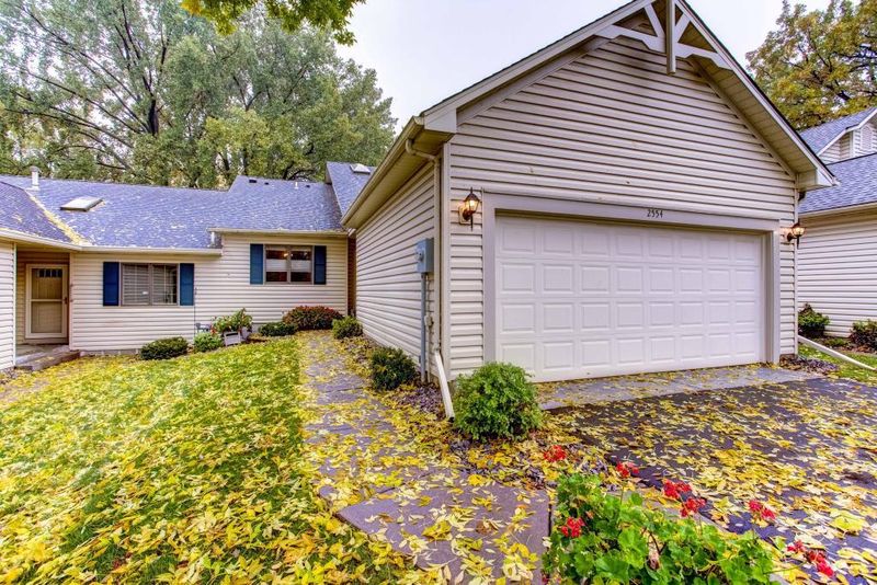 2554 Moundsview Dr #51, Mounds View, MN 55112