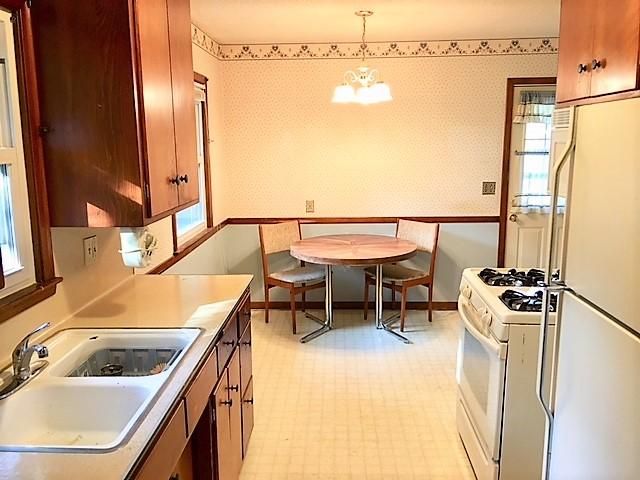2722 112th Ave NW, Coon Rapids, MN 55433
