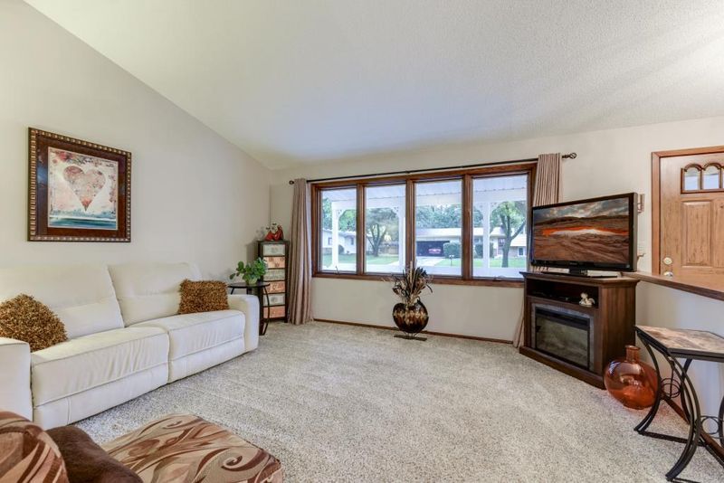8017 Scott Ave N, Brooklyn Park, MN 55443