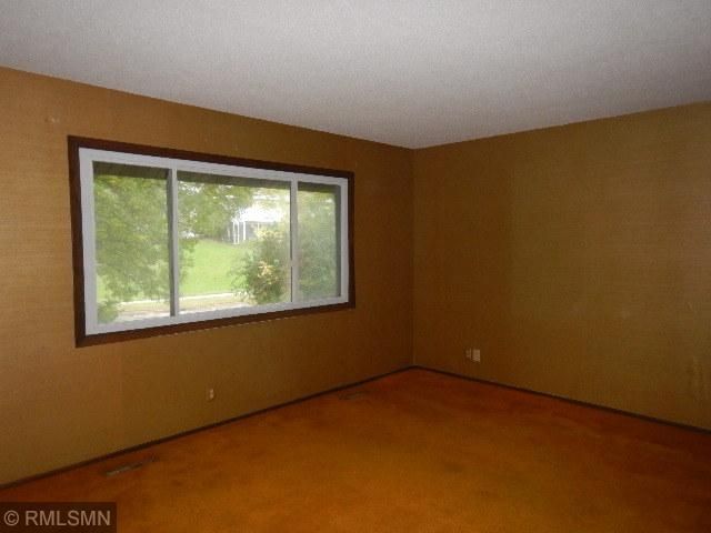 8375 W 103rd St, Bloomington, MN 55438