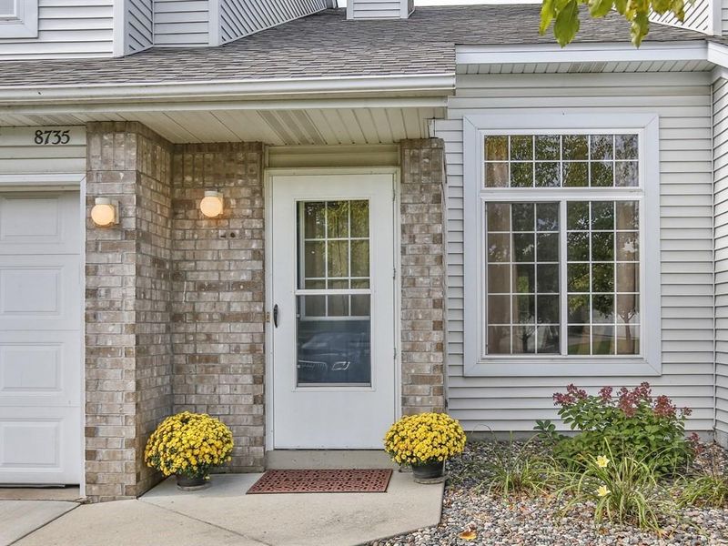 8735 Bechtel Ave, Inver Grove Heights, MN 55076