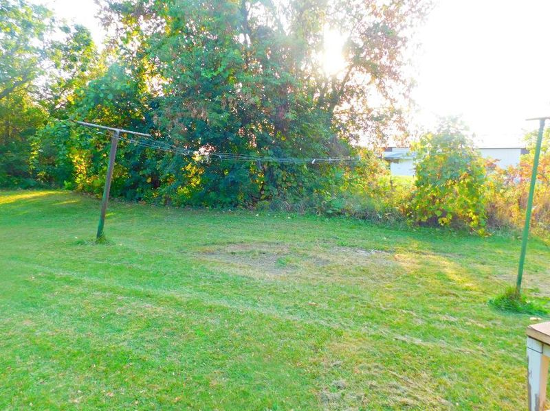 614 13th St SW, Little Falls, MN 56345