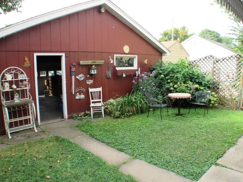 222 7th St S, Virginia, MN 55792