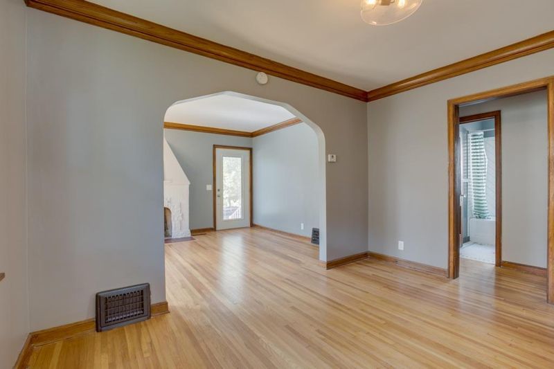 4139 6th St NE, Columbia Heights, MN 55421