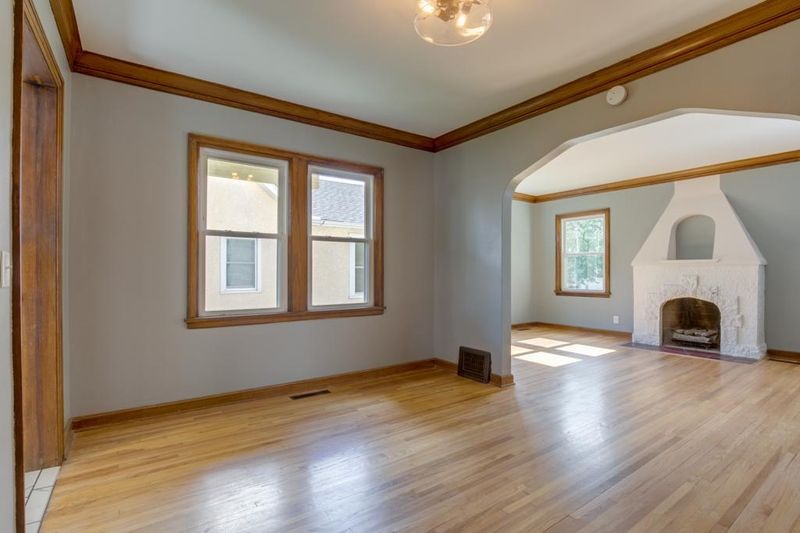 4139 6th St NE, Columbia Heights, MN 55421