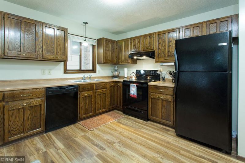 900 104th Ave NW, Coon Rapids, MN 55433