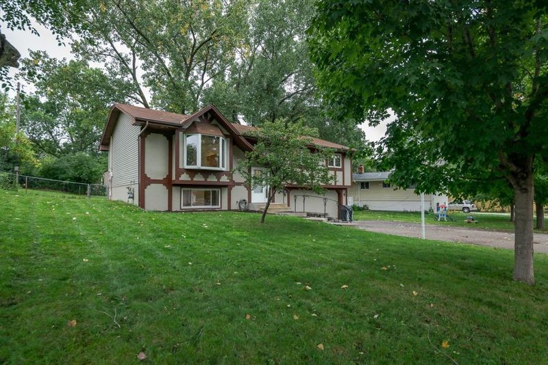 926 23rd Ave NW, New Brighton, MN 55112