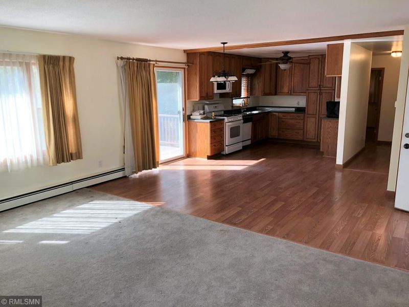317 W Center St, Pine Island, MN 55963