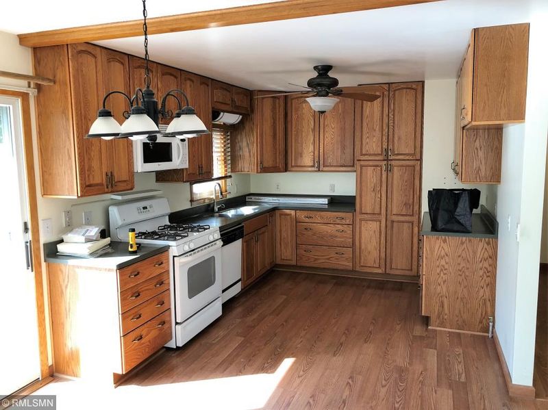 317 W Center St, Pine Island, MN 55963