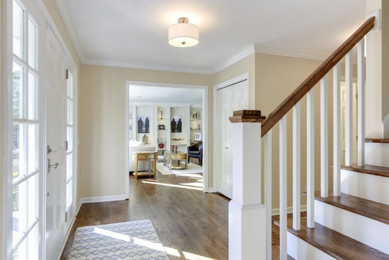 6024 Pine Grove Rd, Edina, MN 55436
