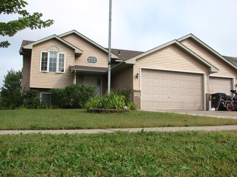 520 Highland St W, Annandale, MN 55302