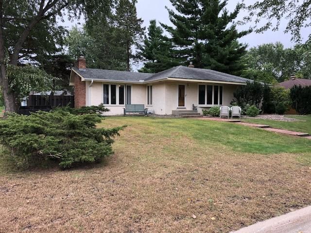2874 Huron St, Roseville, MN 55113