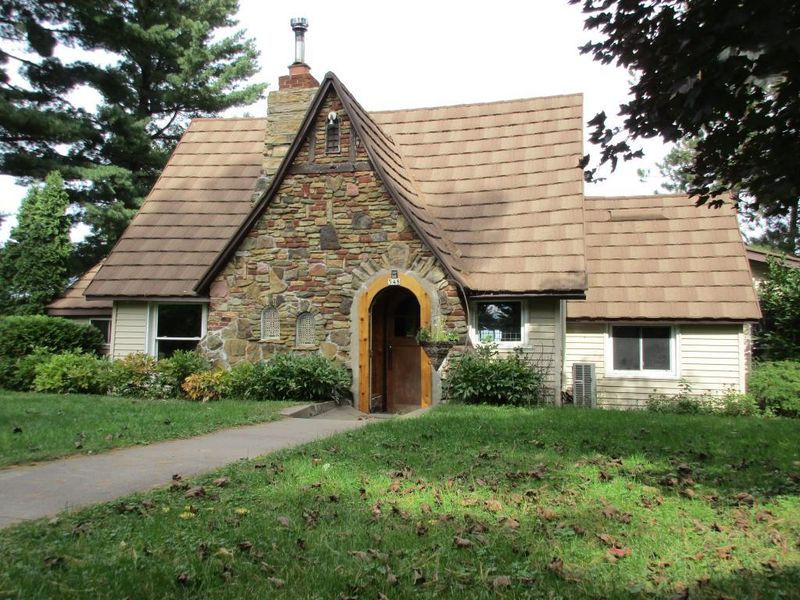 548 Lakeview Dr, Chetek, WI 54728