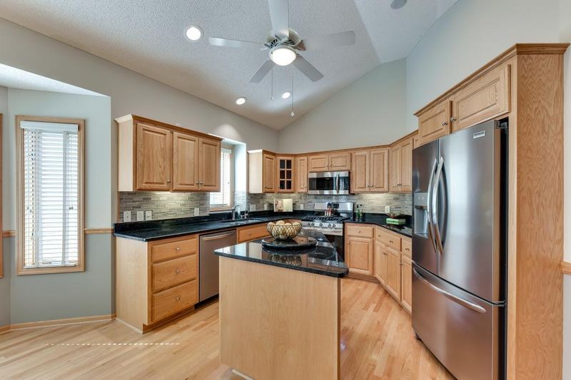 14889 Valley View Rd, Eden Prairie, MN 55344